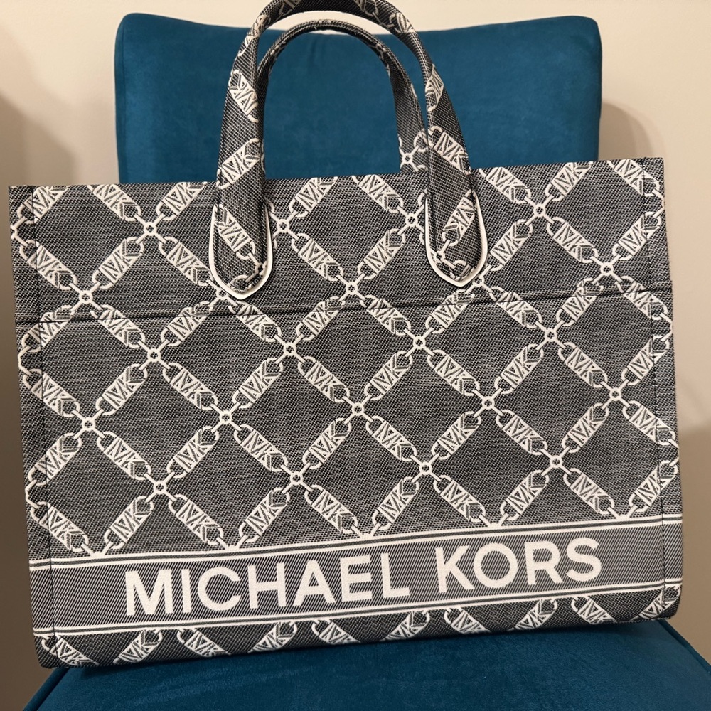 Michael Kors GiGi Tote